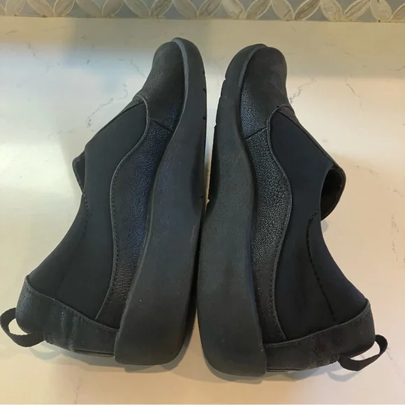 NEW! Clarks Shoes Cloudsteppers Slip On Black Leather Round Toe Loafers 8M - Picture 8 of 11